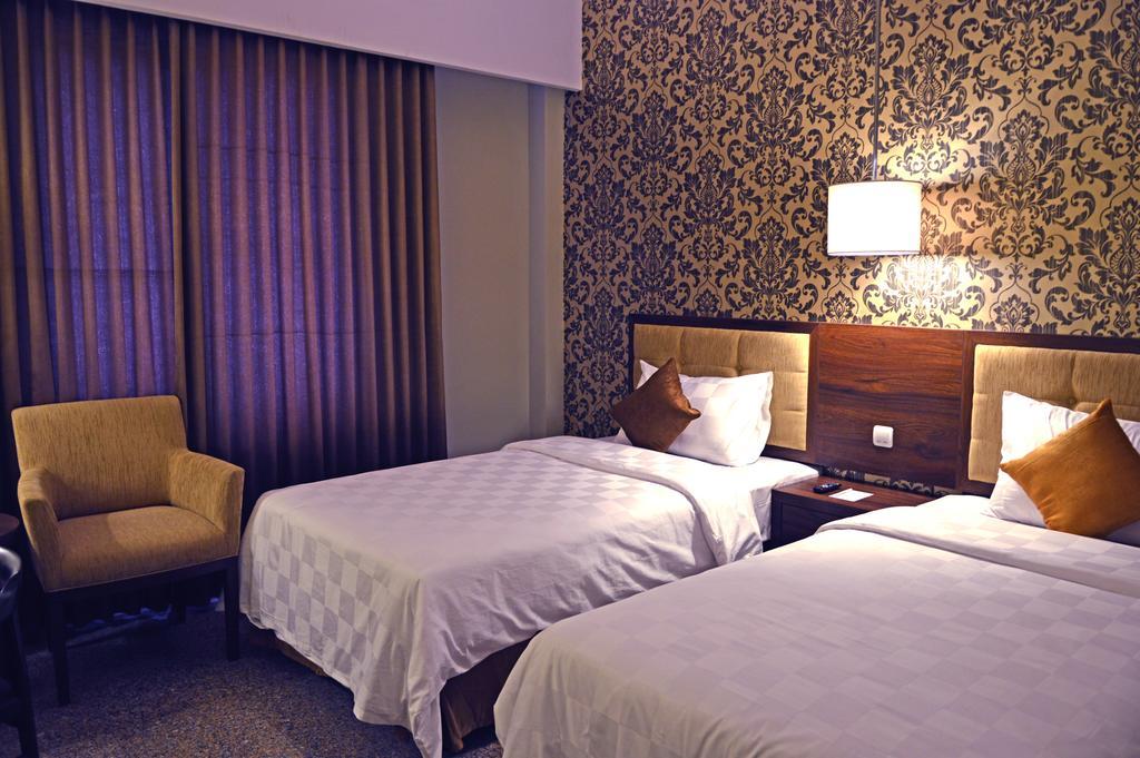 Hotel Safira Magelang Værelse billede