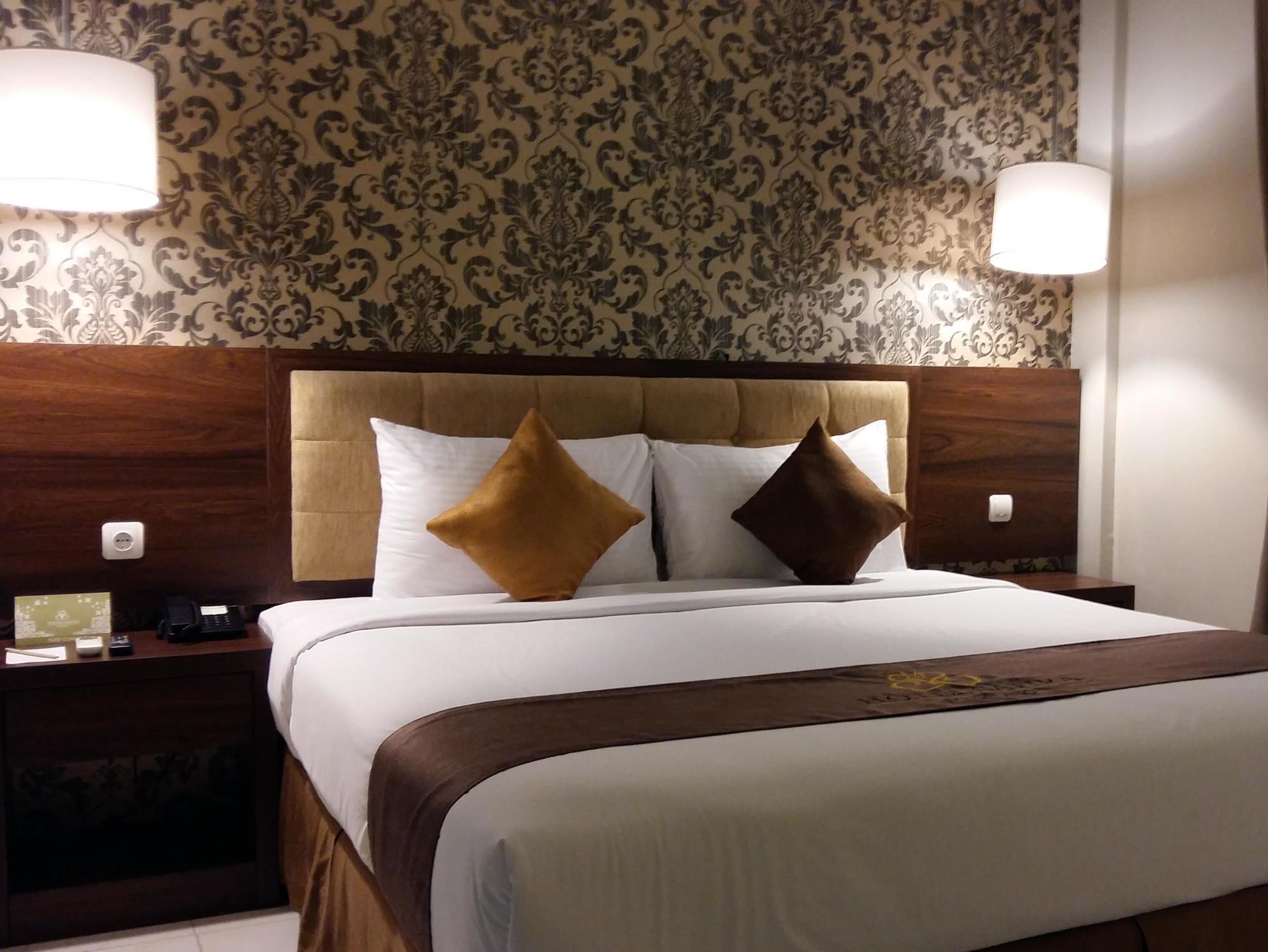 Hotel Safira Magelang Eksteriør billede