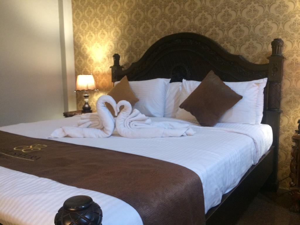 Hotel Safira Magelang Eksteriør billede