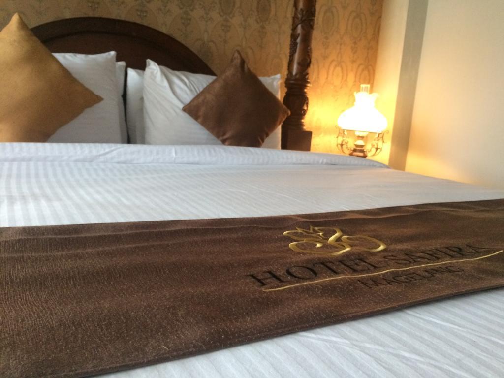 Hotel Safira Magelang Eksteriør billede
