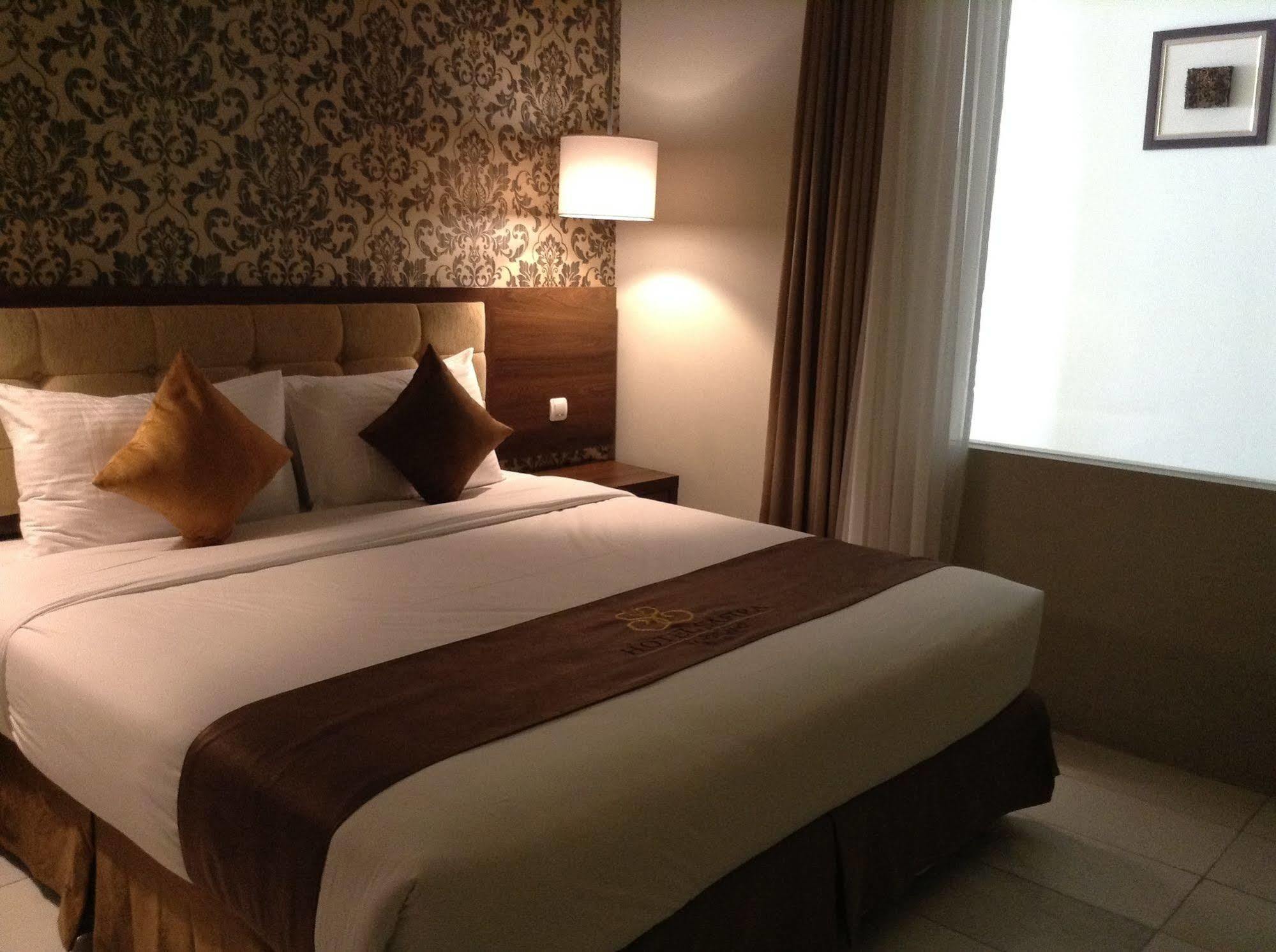 Hotel Safira Magelang Eksteriør billede